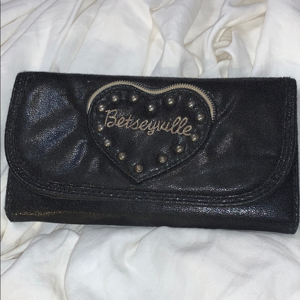 Betsetville wallet